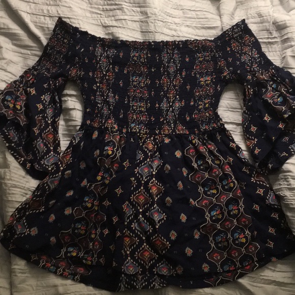 Off the shoulder tribal blouse - Picture 2 of 4